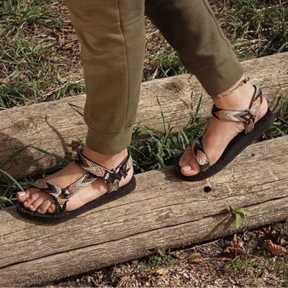 MUK LUKS Keely Women's Sandals NWOT Size 10 - Picture 1 of 6